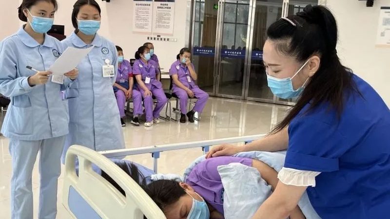 查看公司的成功案例，可以了解其设计理念和施工水平。可以从以下几个方面进行考察：